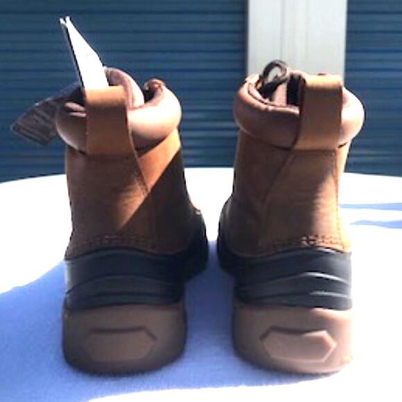 Waterproof Hunting Boots . Size: 6 .  Prairie Duck . Ozark Trail . New in Box - Picture 7 of 10